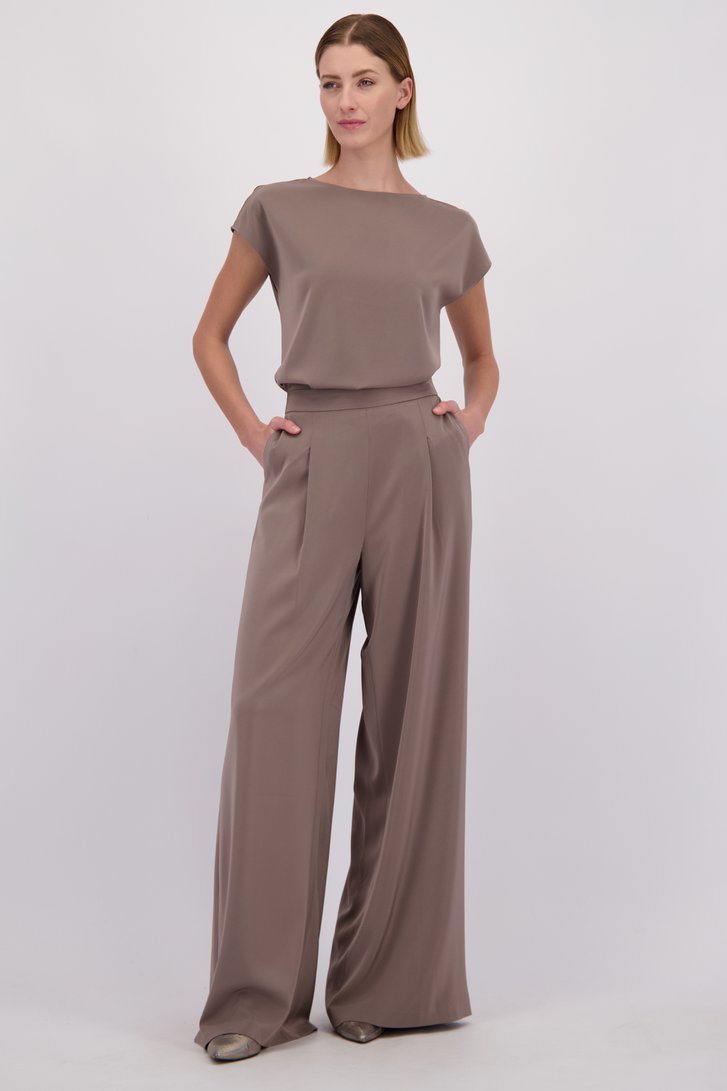 Le dos de Pantalon gris effet satin de D'Auvry pour Femmes