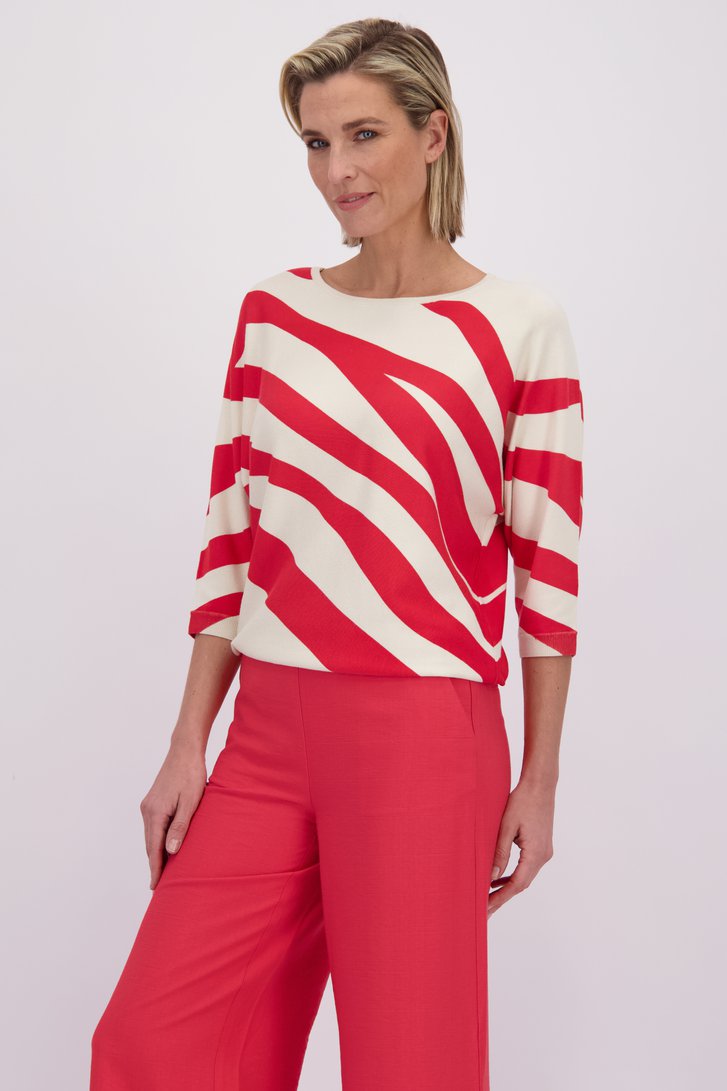 Le devant de Pantalon large rouge de Claude Arielle pour Femmes