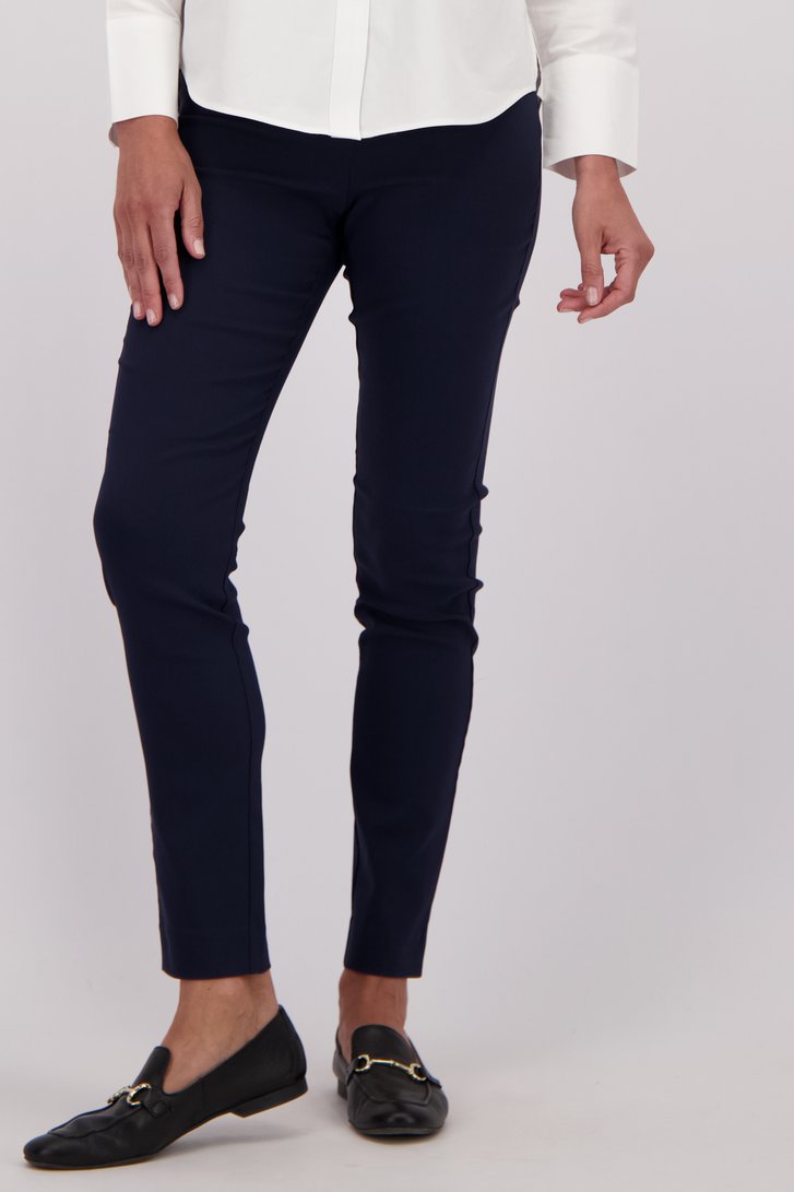 Détail de Pantalon stretch bleu marine à taille élastique de Claude Arielle pour Femmes