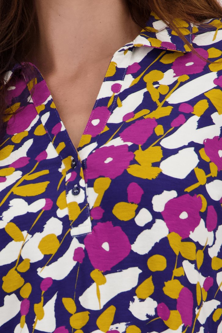 Polo bleu à imprimé floral violet et jaune de Claude Arielle pour Femmes