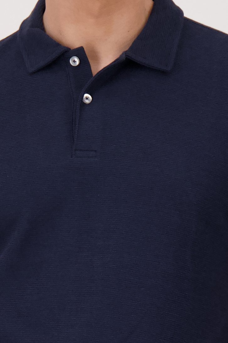 Polo bleu foncé en tissu texturé de Casual Five pour Hommes