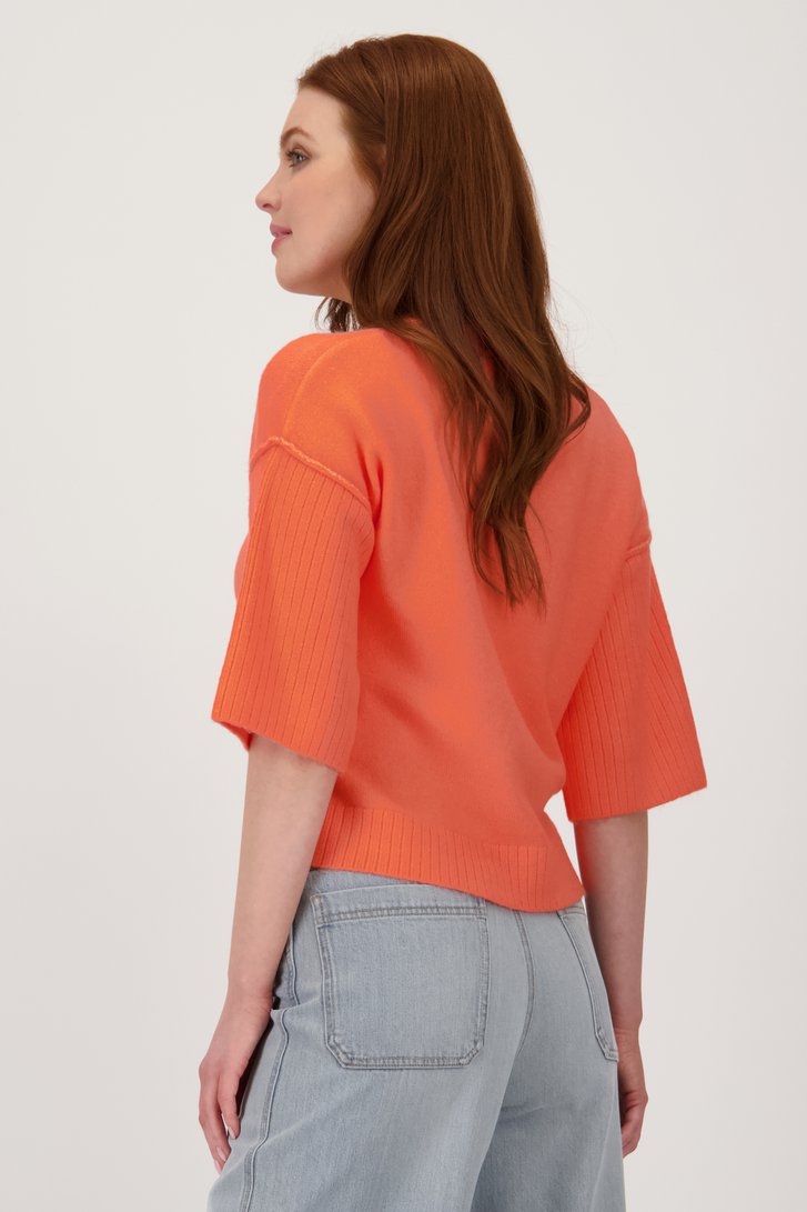 Le dos de Pull à manches courtes corail de Libelle pour Femmes