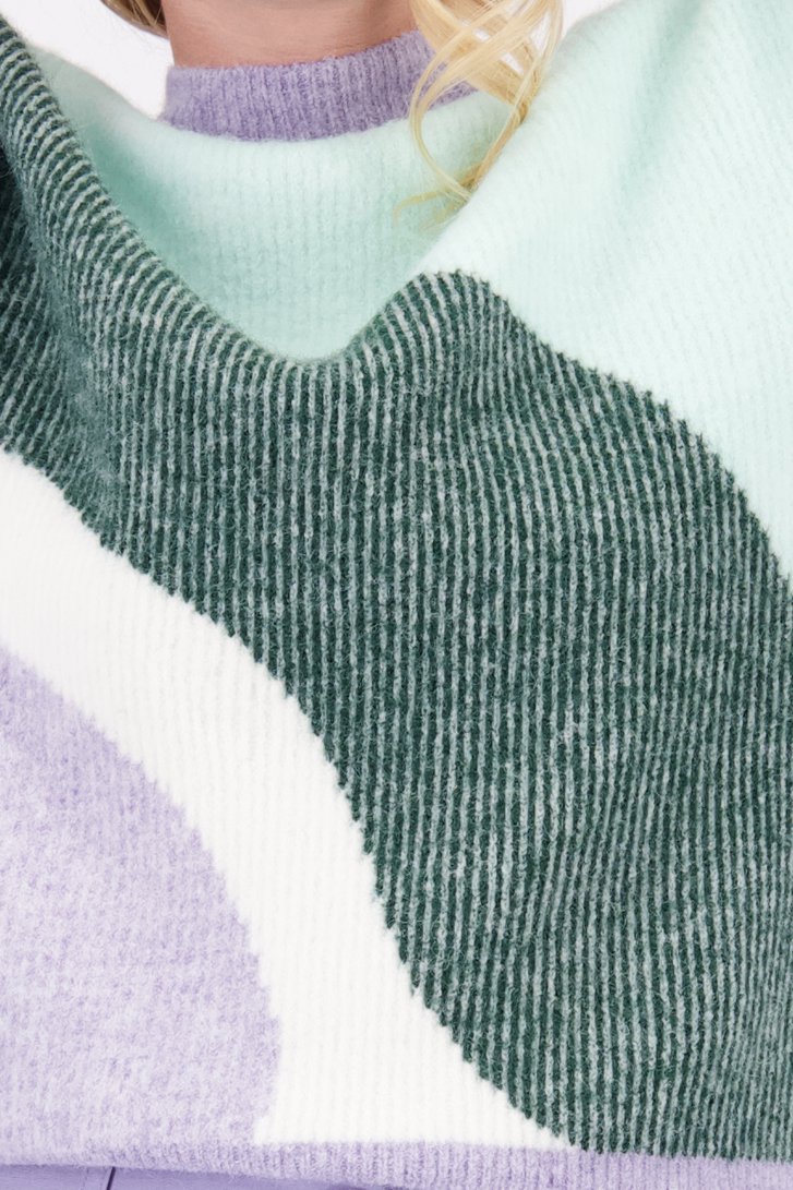 Détail de Pull avec blocs de couleur vert et lilas de Liberty Loving nature pour Femmes