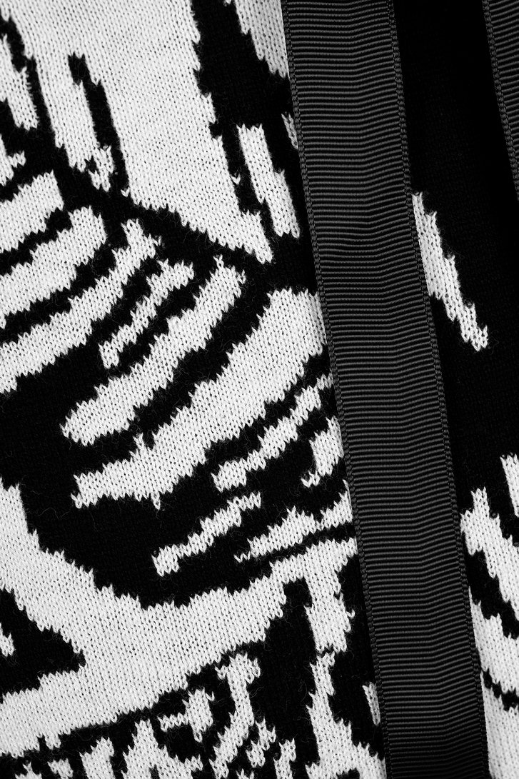 Pull avec motif noir et blanc de Bicalla pour Femmes