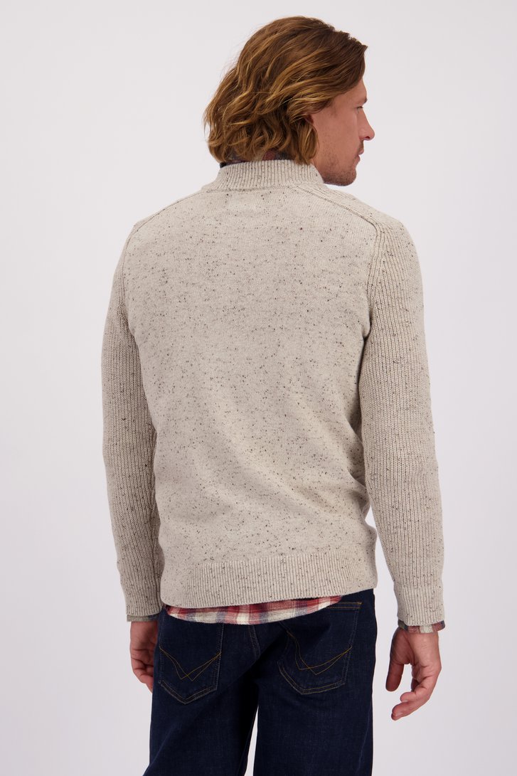 Le dos de Pull beige à col en V de Ravøtt pour Hommes