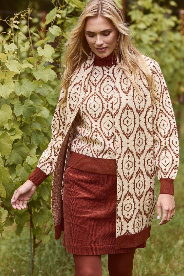 Pull beige clair avec motif brun-rouge de Libelle pour Femmes