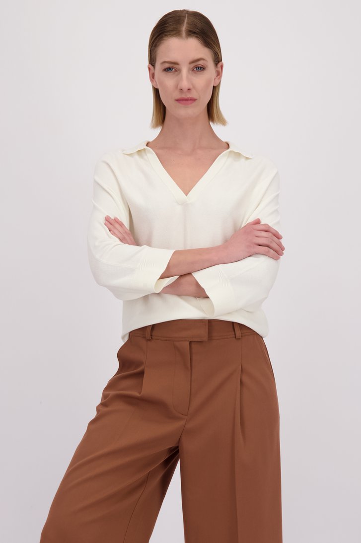 Le devant de Pull blanc à col polo de D'Auvry pour Femmes