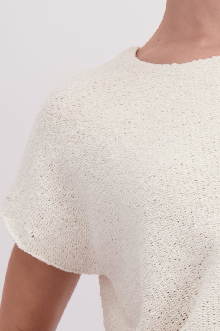 Détail de Pull blanc en maille à manches courtes de D'Auvry pour Femmes
