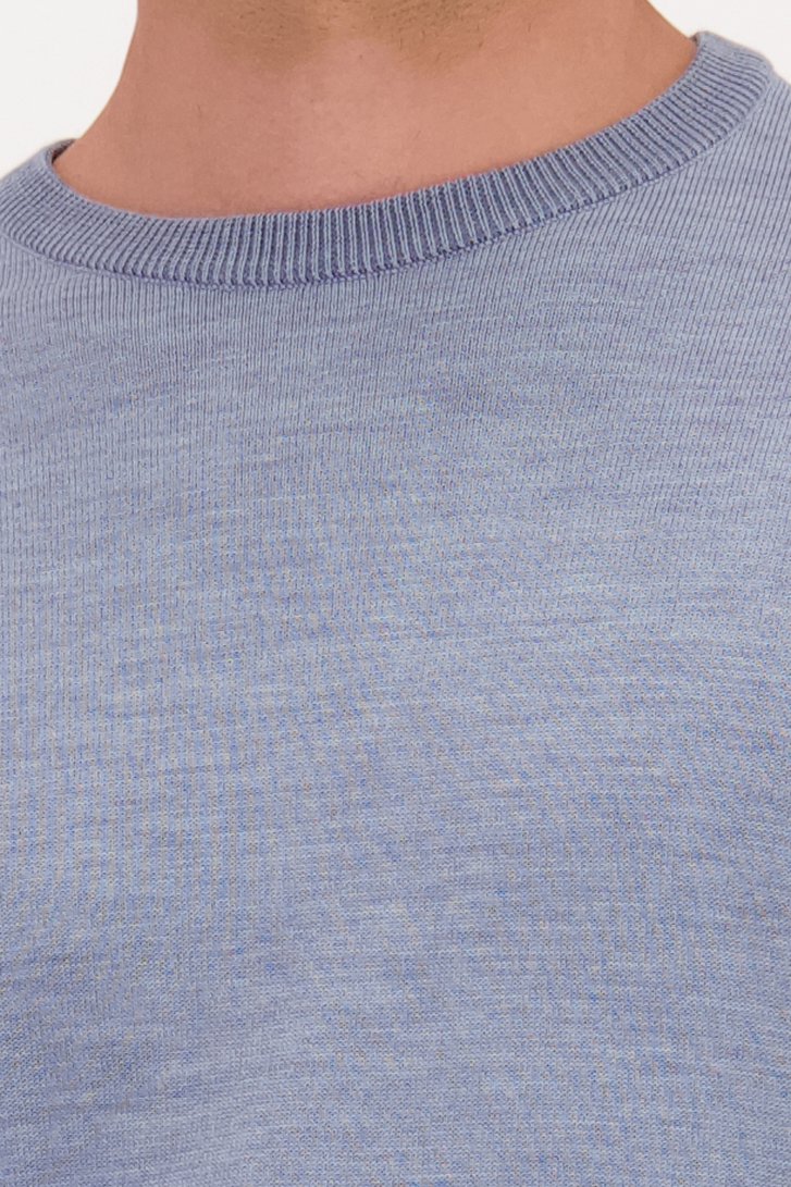 Détail de Pull bleu à manches longues et col rond de Upper East pour Hommes