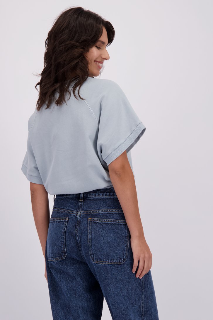 Le dos de Pull bleu clair à manches courtes de Louise pour Femmes