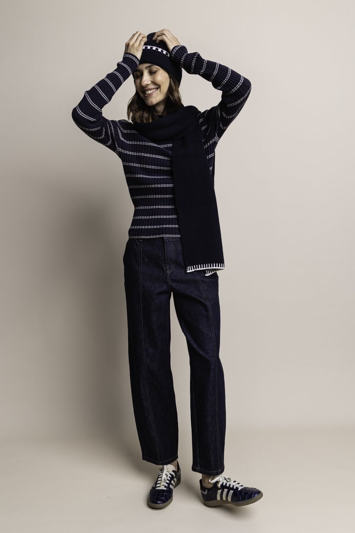 Photo supplémentaire 5 de Pull bleu côtelé à motif rayé blanc de LŌVING pour Femmes