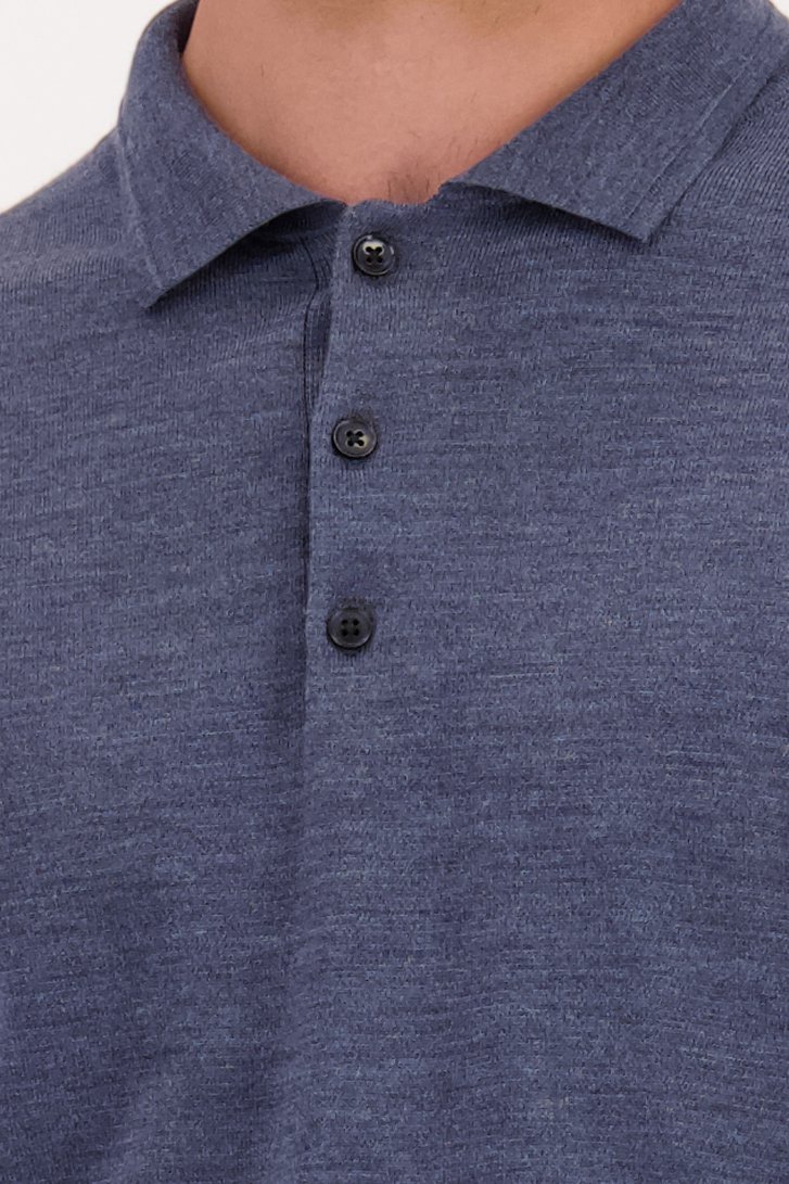 Détail de Pull bleu en laine mérinos de Upper East pour Hommes