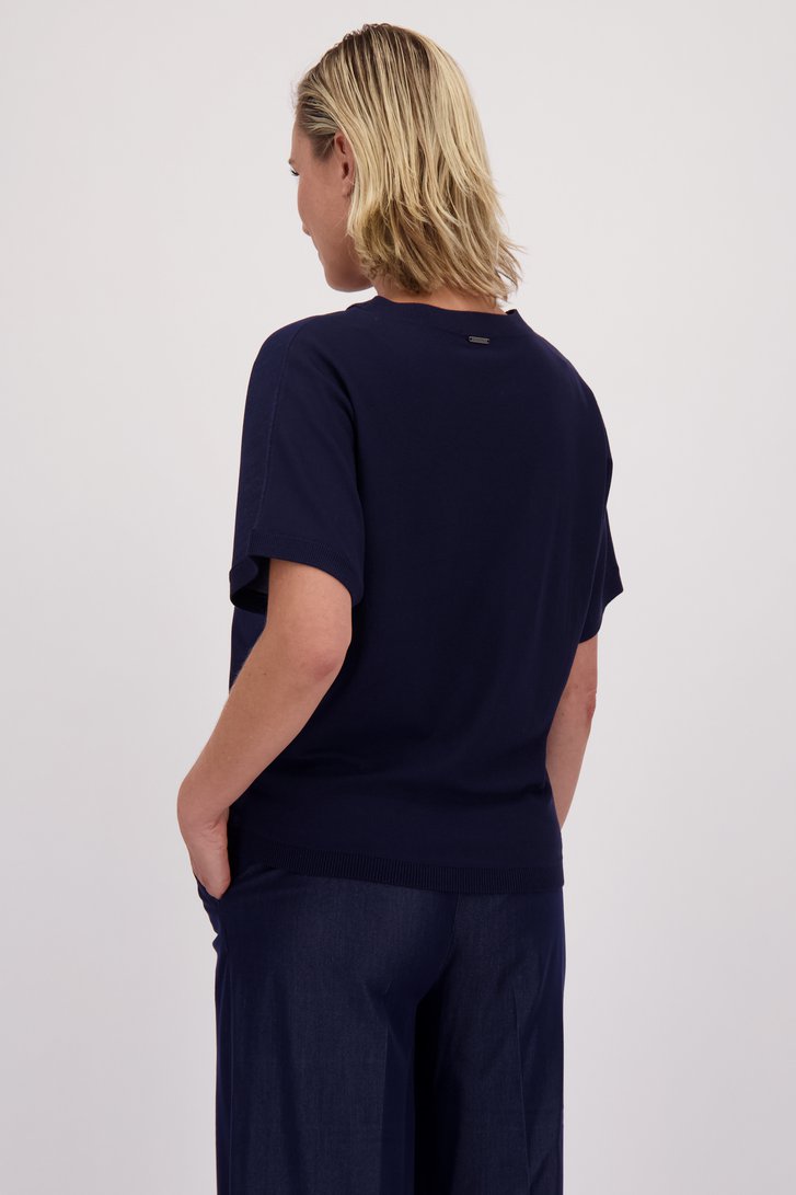 Le dos de Pull bleu foncé effet denim de Claude Arielle pour Femmes