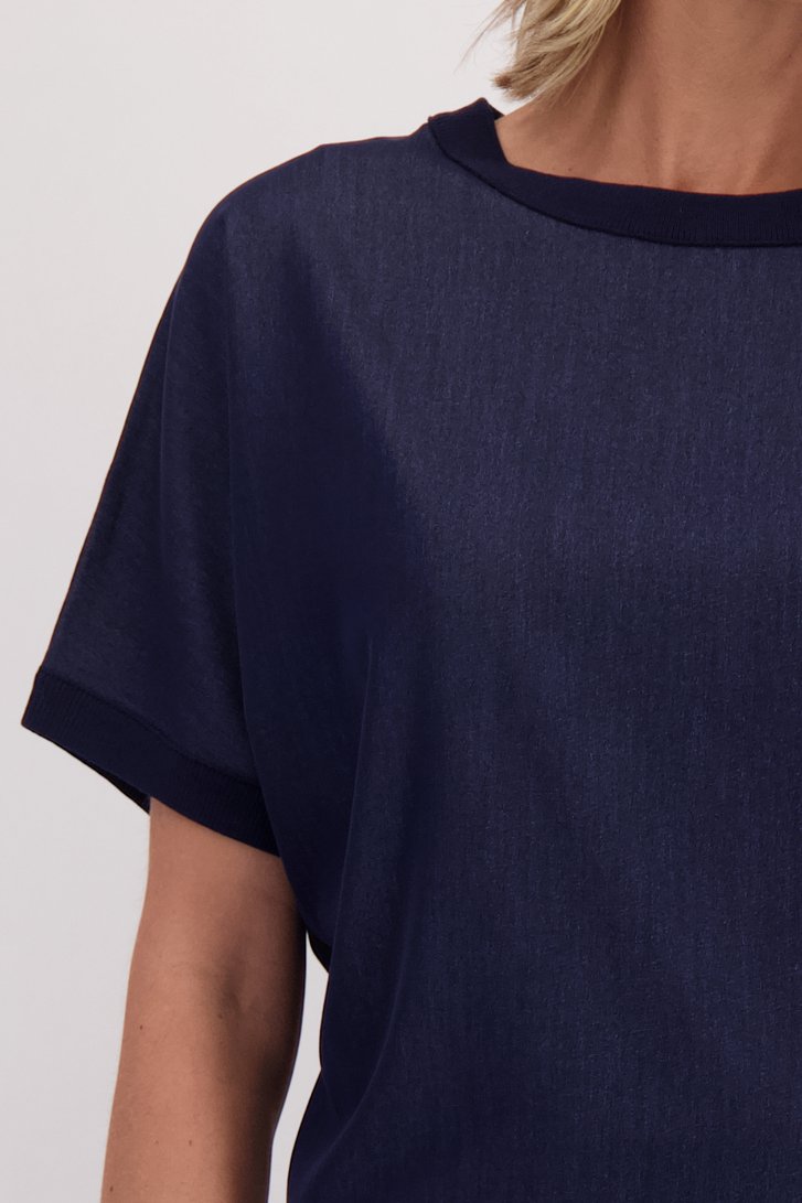 Détail de Pull bleu foncé effet denim de Claude Arielle pour Femmes
