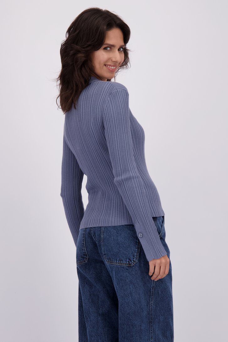 Le dos de Pull bleu gris à col polo de Louise pour Femmes