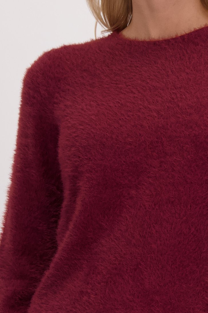 Détail de Pull bordeaux en tissu imitation fourrure de Liberty Island pour Femmes
