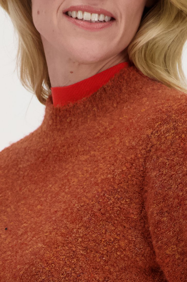 Pull doux orange de Claude Arielle pour Femmes