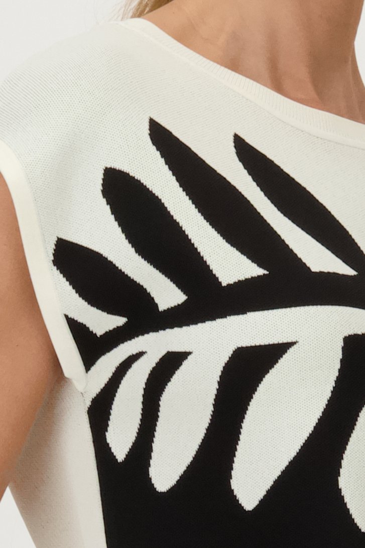 Détail de Pull écru avec imprimé graphique noir de D'Auvry pour Femmes