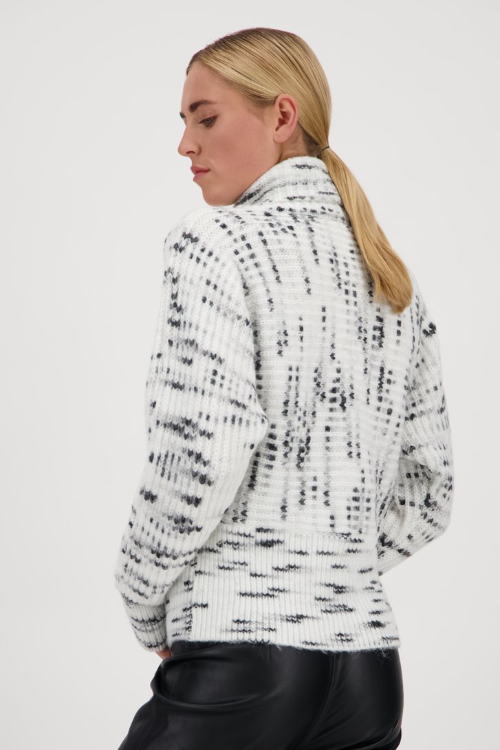 Pull écru avec motif noir	 de Opus pour Femmes
