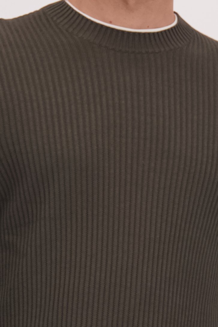 Détail de Pull en maille vert foncé de Marc O'Polo pour Hommes