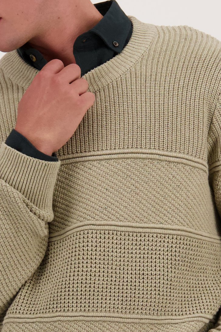 Pull en tricot beige de Ravøtt pour Hommes