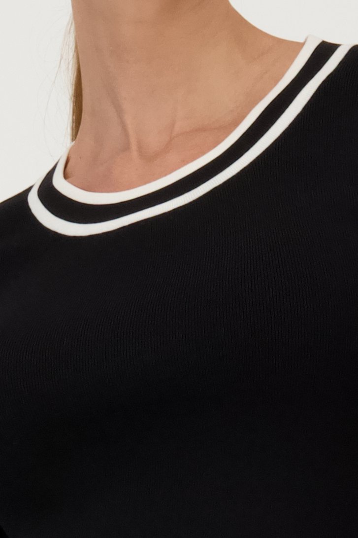 Pull fin noir à encolure ronde de D'Auvry pour Femmes