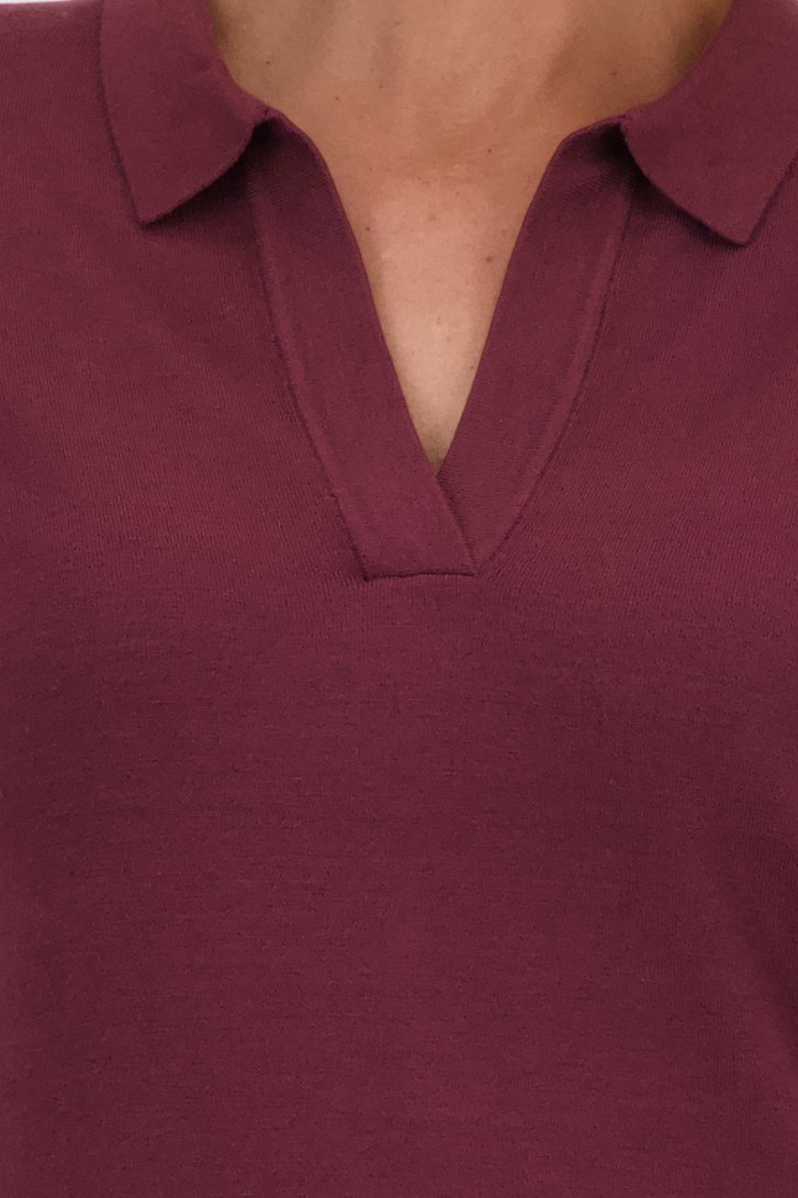 Pull fin rouge vin avec col de Claude Arielle pour Femmes