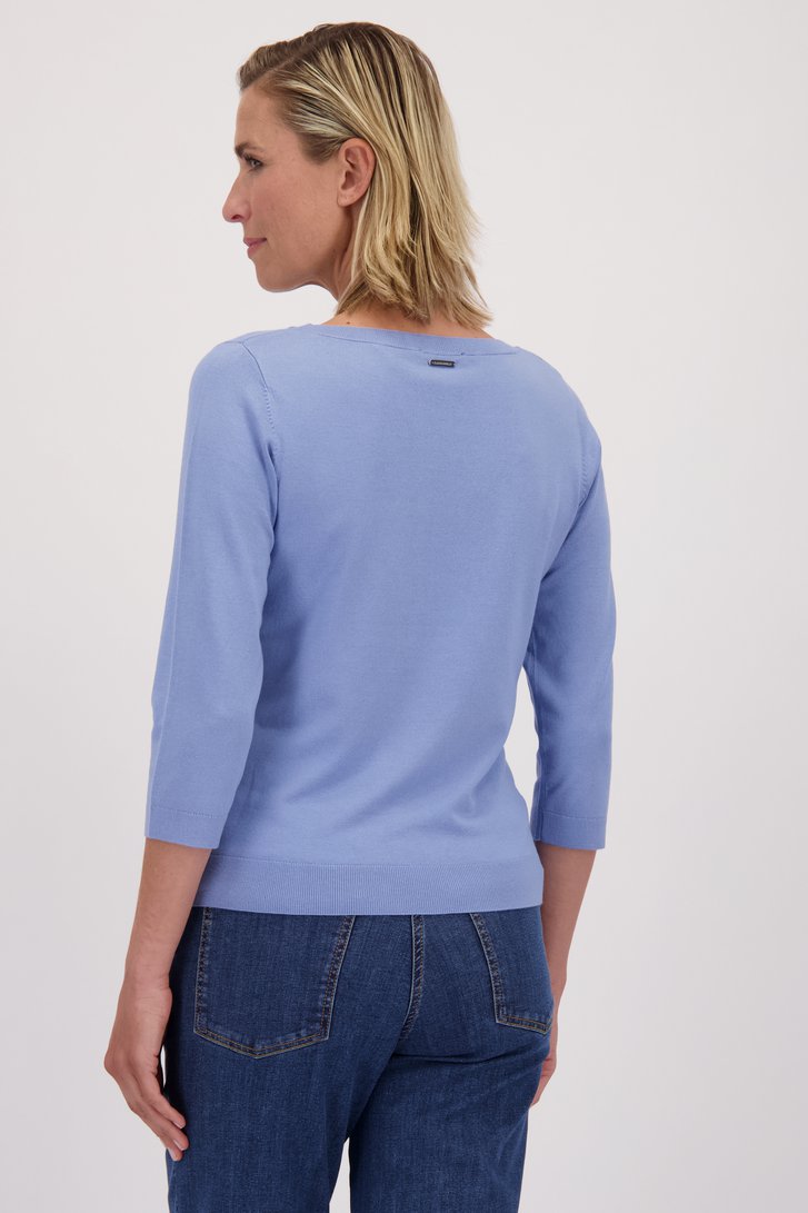 Le dos de Pull finement tricoté bleu clair de Claude Arielle pour Femmes