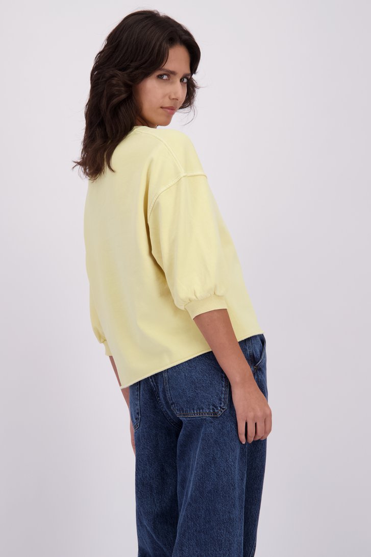 Le dos de Pull jaune clair à manches 3/4 de Louise pour Femmes
