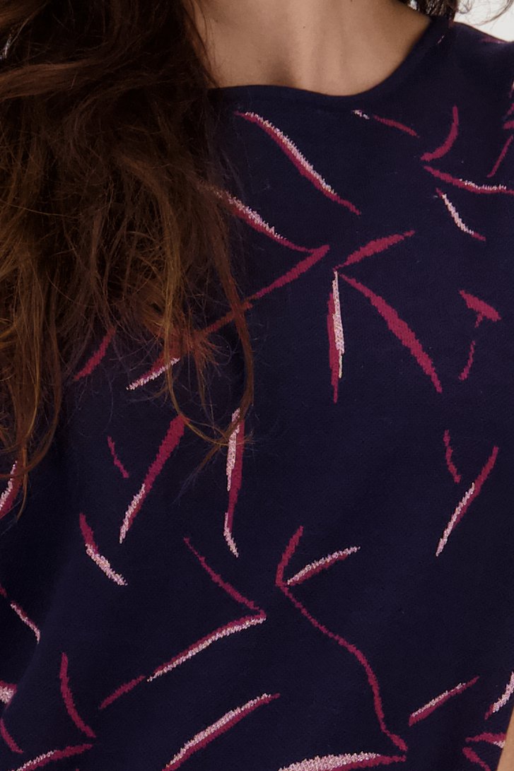 Pull marine avec motif bordeaux de Claude Arielle pour Femmes