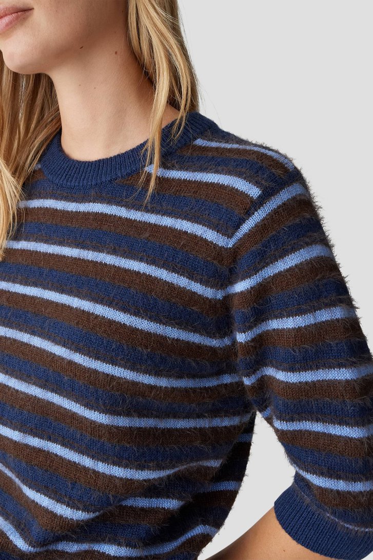 Détail de Pull marron rayé de Opus pour Femmes