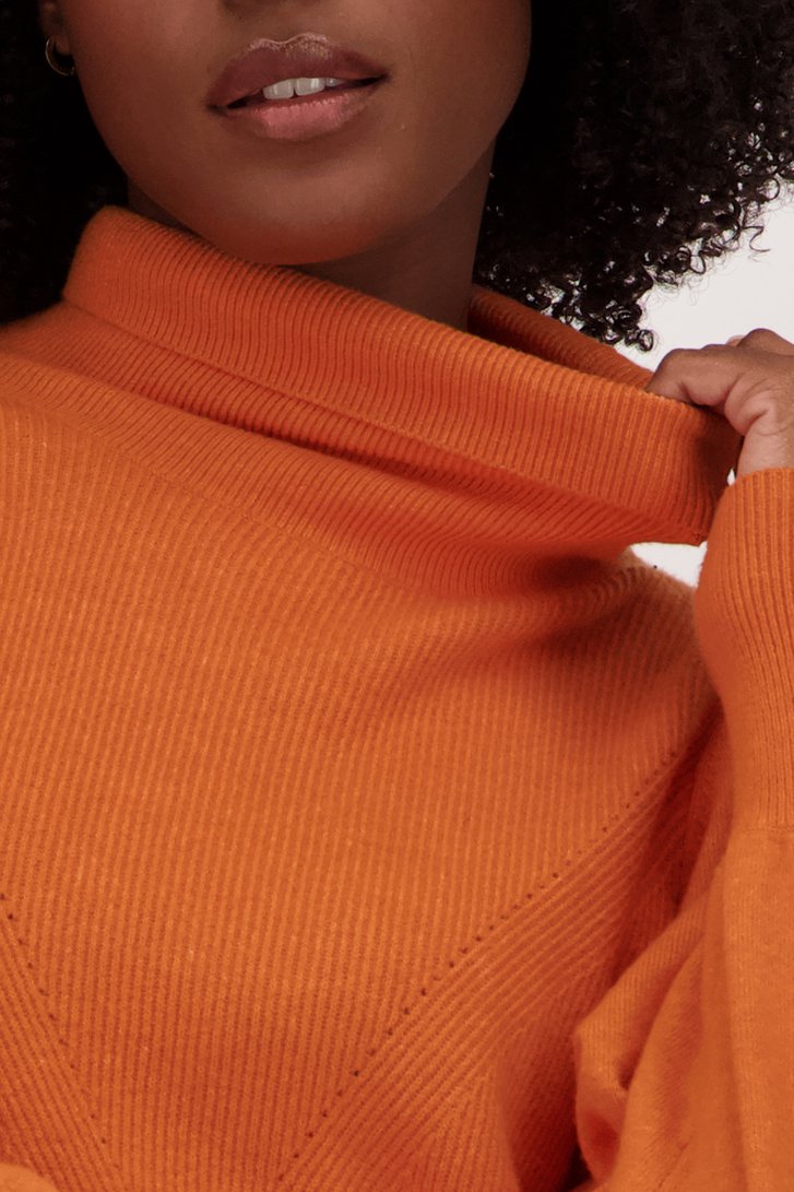 Pull orange à col roulé de Louise pour Femmes