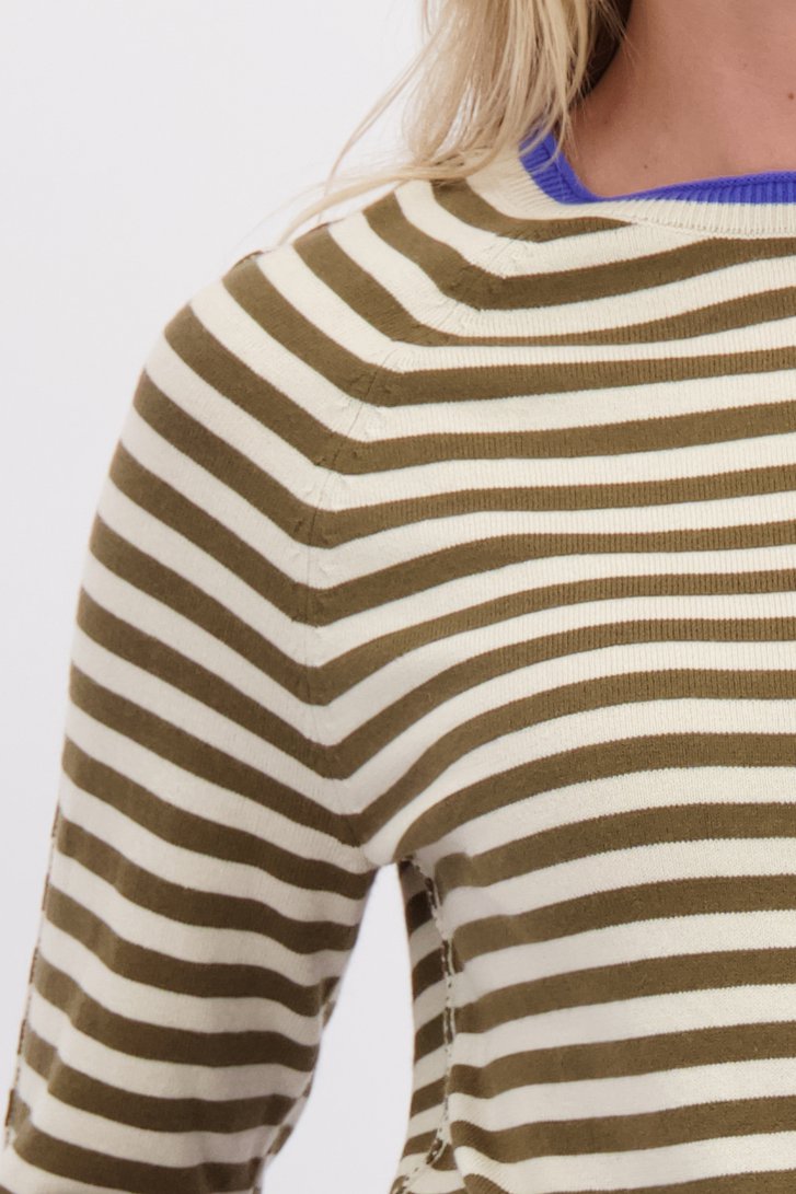 Détail de Pull rayé écru et vert olive de Libelle pour Femmes