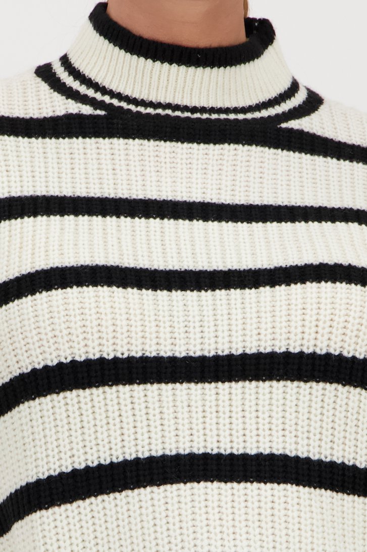Pull rayé noir et écru	 de JDY pour Femmes