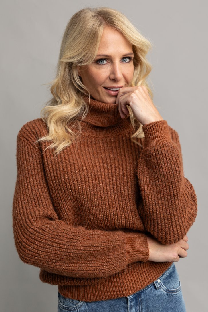 Détail de Pull rouille avec col roulé et laine de AC by Annelien Coorevits pour Femmes