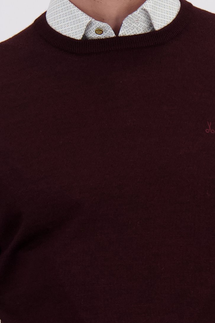 Détail de Pull tricot fin bordeaux à col rond de Dansaert Black pour Hommes
