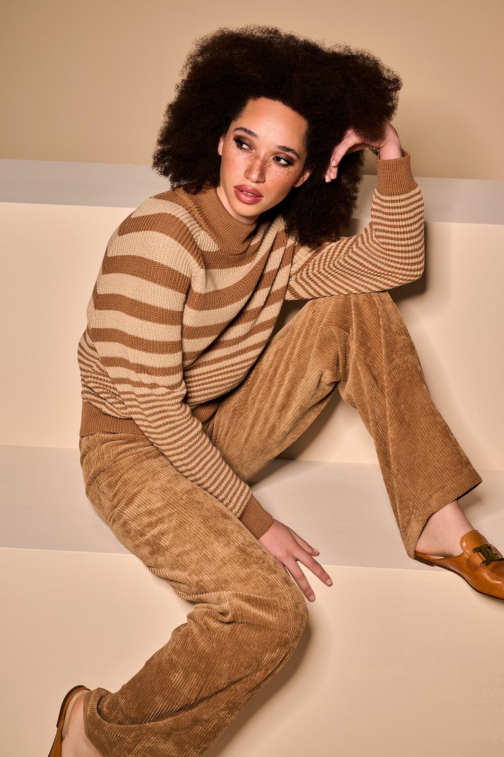 Pull tricoté beige-marron de AC by Annelien Coorevits pour Femmes
