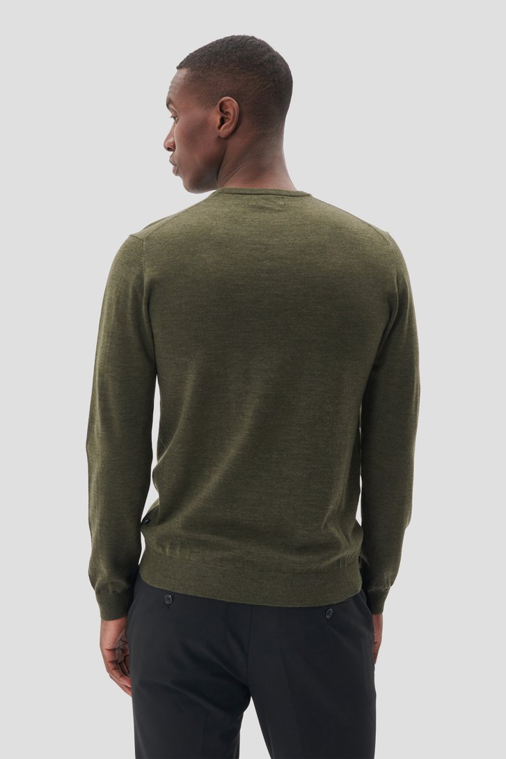 Le dos de Pull vert en laine mérinos de Matinique pour Hommes