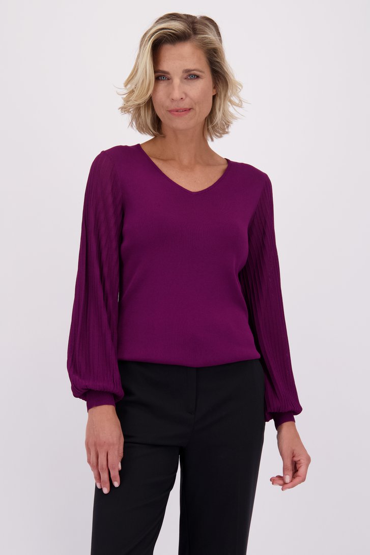 Le devant de Pull violet foncé à col en V de Claude Arielle pour Femmes