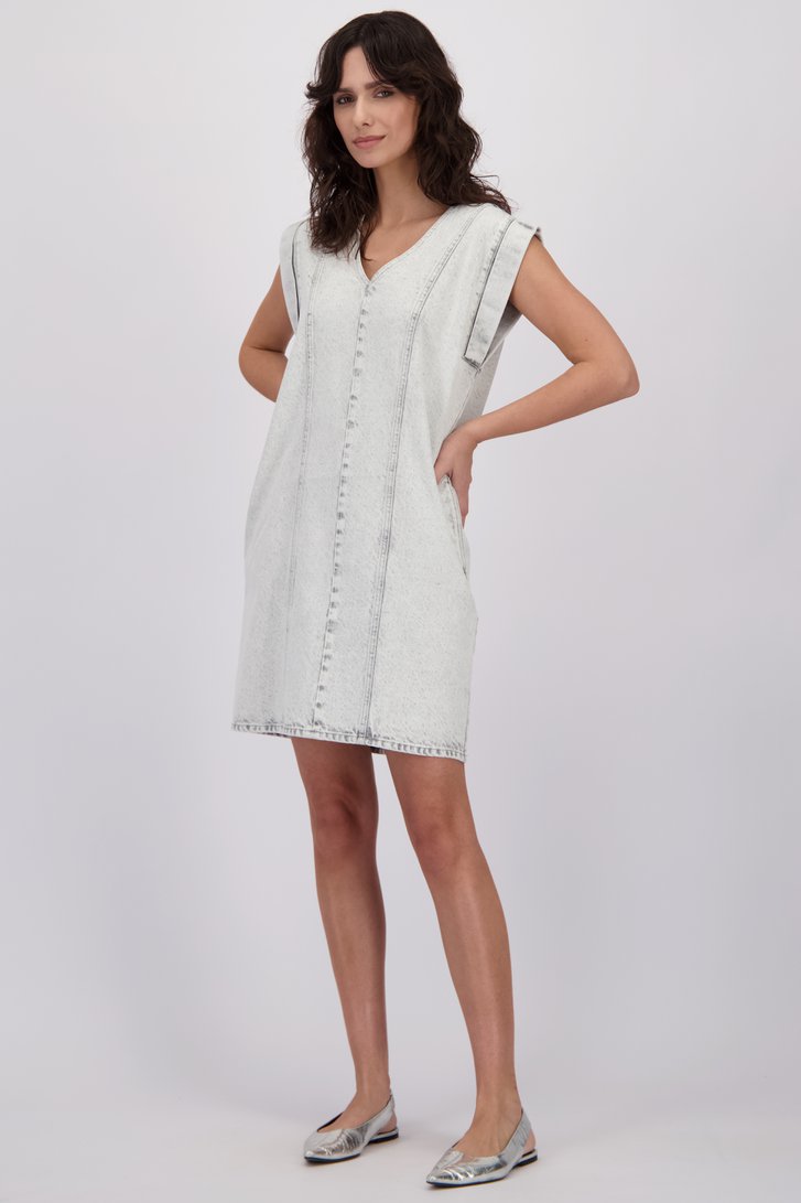 Le dos de Robe en jean grise sans manches de Louise pour Femmes