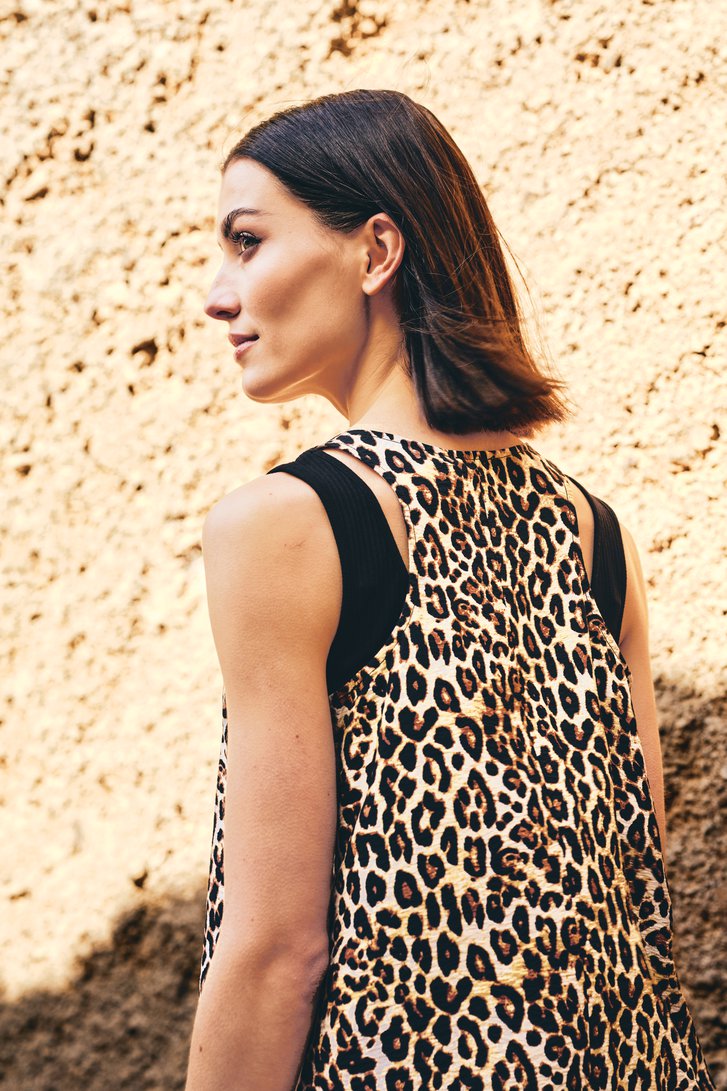 Photo supplémentaire 1 de  Robe longue à imprimé animal de Louise pour Femmes