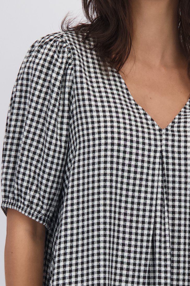 Détail de Robe longue à motif à carreaux noir et blanc de JDY pour Femmes