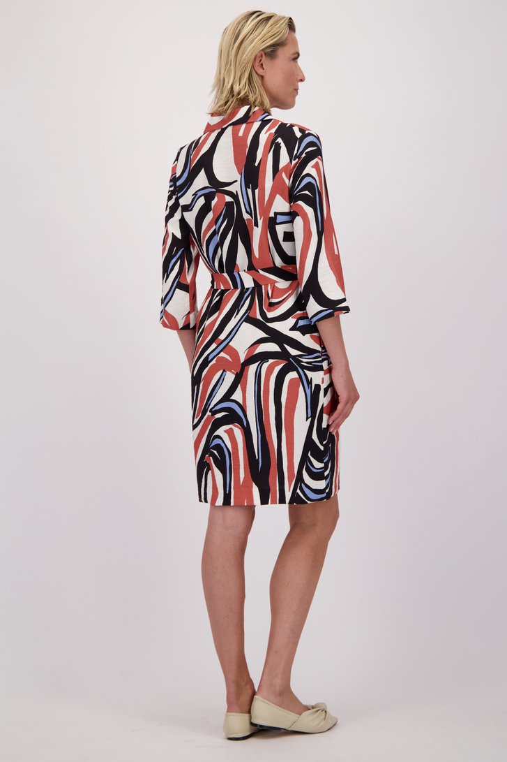 Le dos de Robe midi écrue à imprimé graphique orange de Claude Arielle pour Femmes