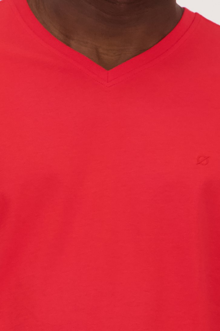 Rood T-shirt met V-hals van Ravøtt voor Heren