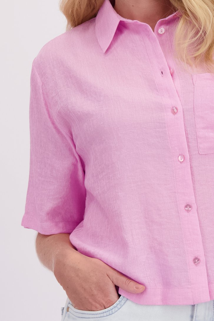 Detail van Roze blouse met korte mouwen door Libelle voor Dames
