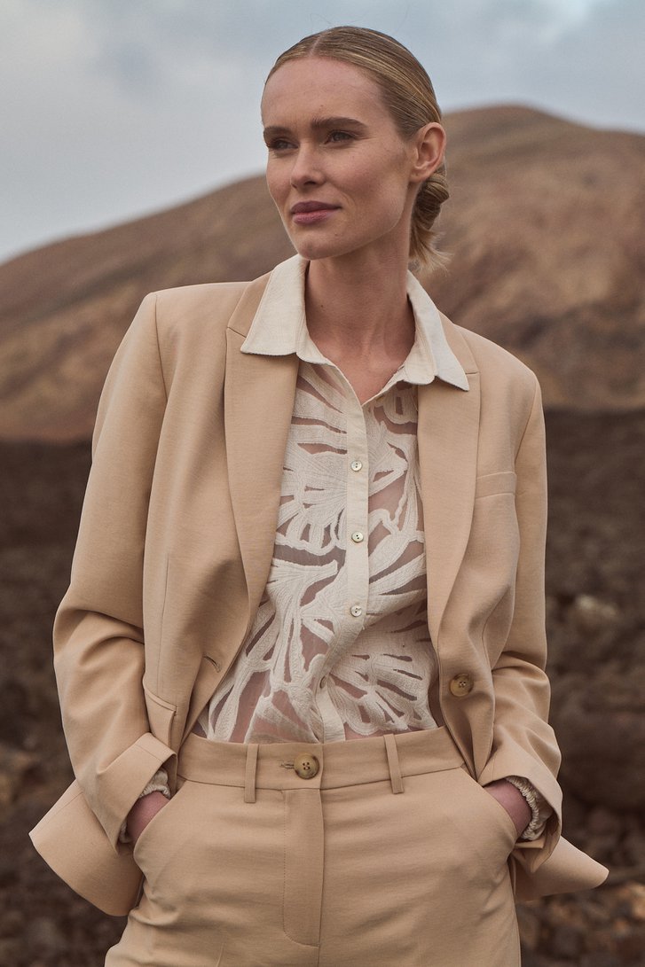 Semi-transparante ecru blouse met bladermotief van DAUST voor Dames