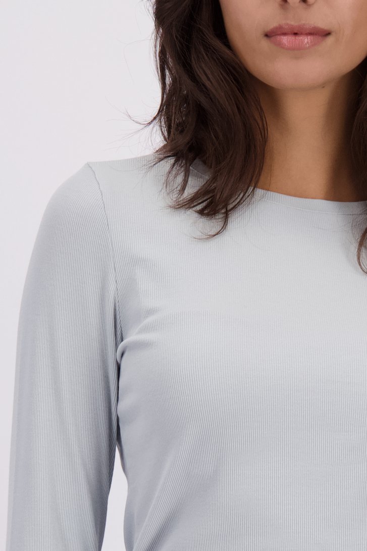 Détail de T-shirt bleu clair de Louise pour Femmes