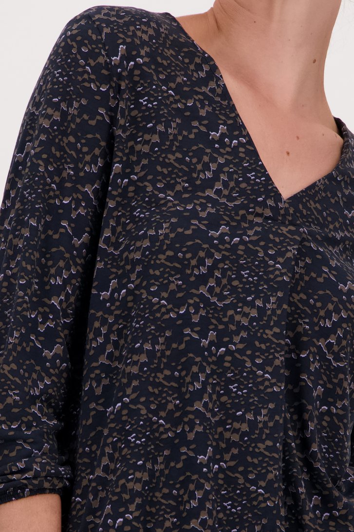 T-shirt bleu foncé à imprimé marron/violet de Opus pour Femmes