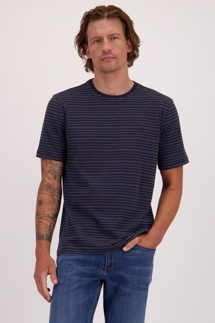 Le devant de T-shirt bleu foncé à motif rayé kaki et blanc de Ravøtt pour Hommes