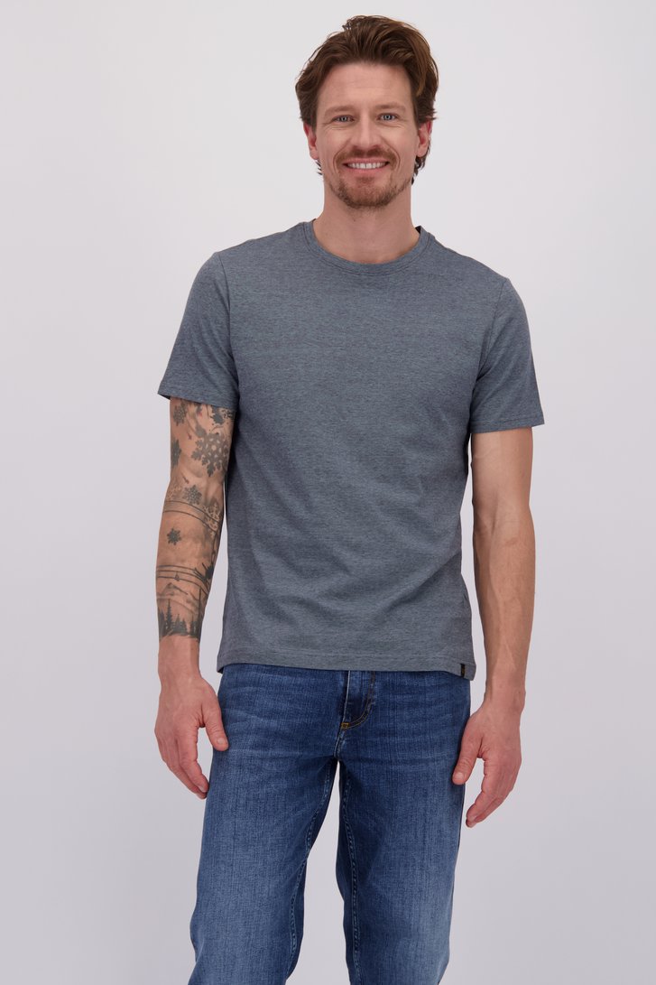 Le devant de T-shirt bleu gris à fines rayures de Ravøtt pour Hommes